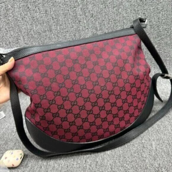 Gucci GG Canvas Messenger Bag 288-061224 - Picture 1 of 11